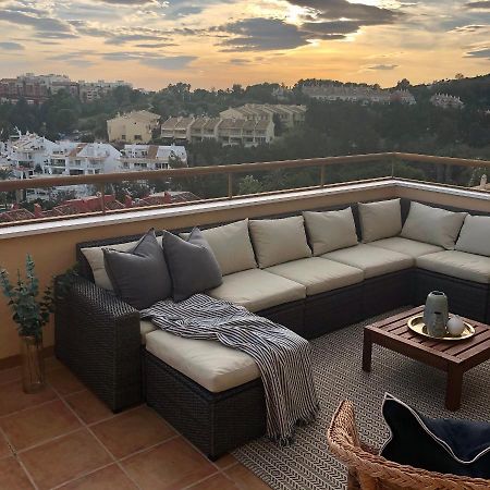 Luxurious Duplex Penthouse With Golf And Sea Views Apartment เบนัลมาเดนา ภายนอก รูปภาพ